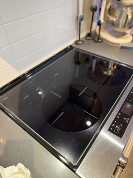 Polishing glass-ceramic plates