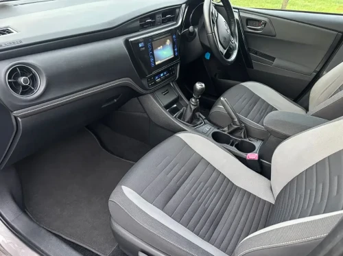 Toyota Auris 2016