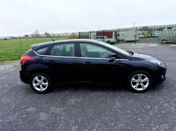 Car Ford Focus 1.6 TDCI 115 PS Zetec Hatchback